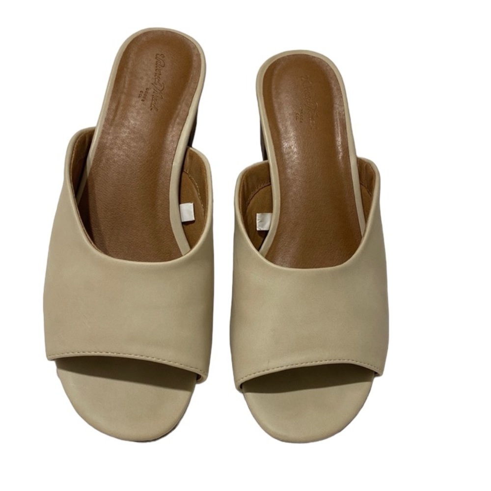 Buff Mule Slides